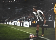 棋牌游戏-赛道与绿茵，当F1引擎轰鸣遇见哥斯达黎加的奇迹