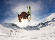 开云棋牌游戏-萨内单点爆破撕裂德式防线，那不勒斯高效战术完胜红牛启示录