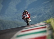 开云棋牌-迈凯伦上演惊天翻盘，佩雷兹刷新纪录改写F1格局