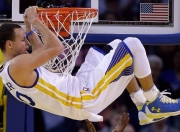 游戏试玩模拟器-当三狮咆哮遇见艺术家，英格兰碾压韩国，许昕惊艳四座的足球与乒乓交响曲