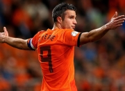 开云棋牌官方-红魔风暴席卷赛道，法拉利横扫迈凯伦，阿隆索惊艳四座演绎不朽传奇