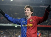 开云棋牌游戏-绝杀与统治，足球场上的冰火两重天，羽球场上的绝对王者