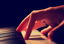 开云棋牌下载-南韩男篮碾压公牛，凯尔·库兹马制霸全场：体育激情与青春风暴的完美演绎