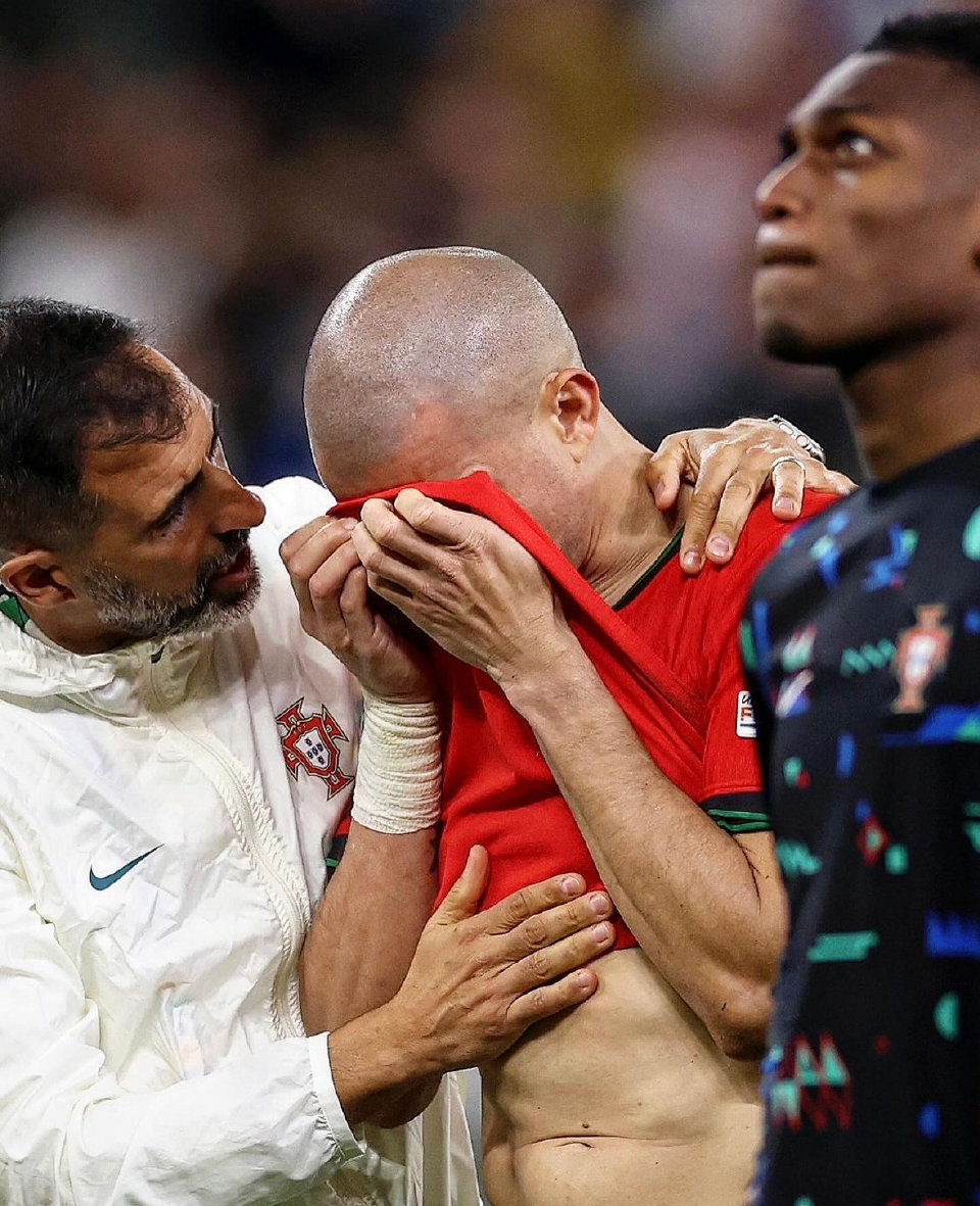 里尔门将连场扑救，球队领跑不可撼动的简单介绍