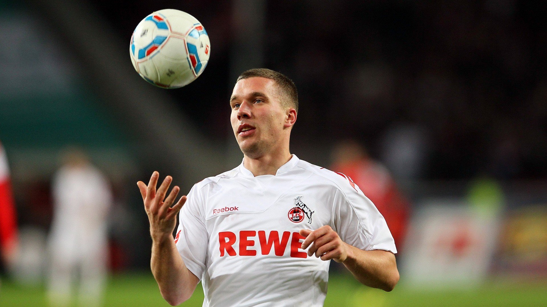 西亚卡姆关键时刻站出来，雄鹿收割快船，一场东西部强权的战略博弈