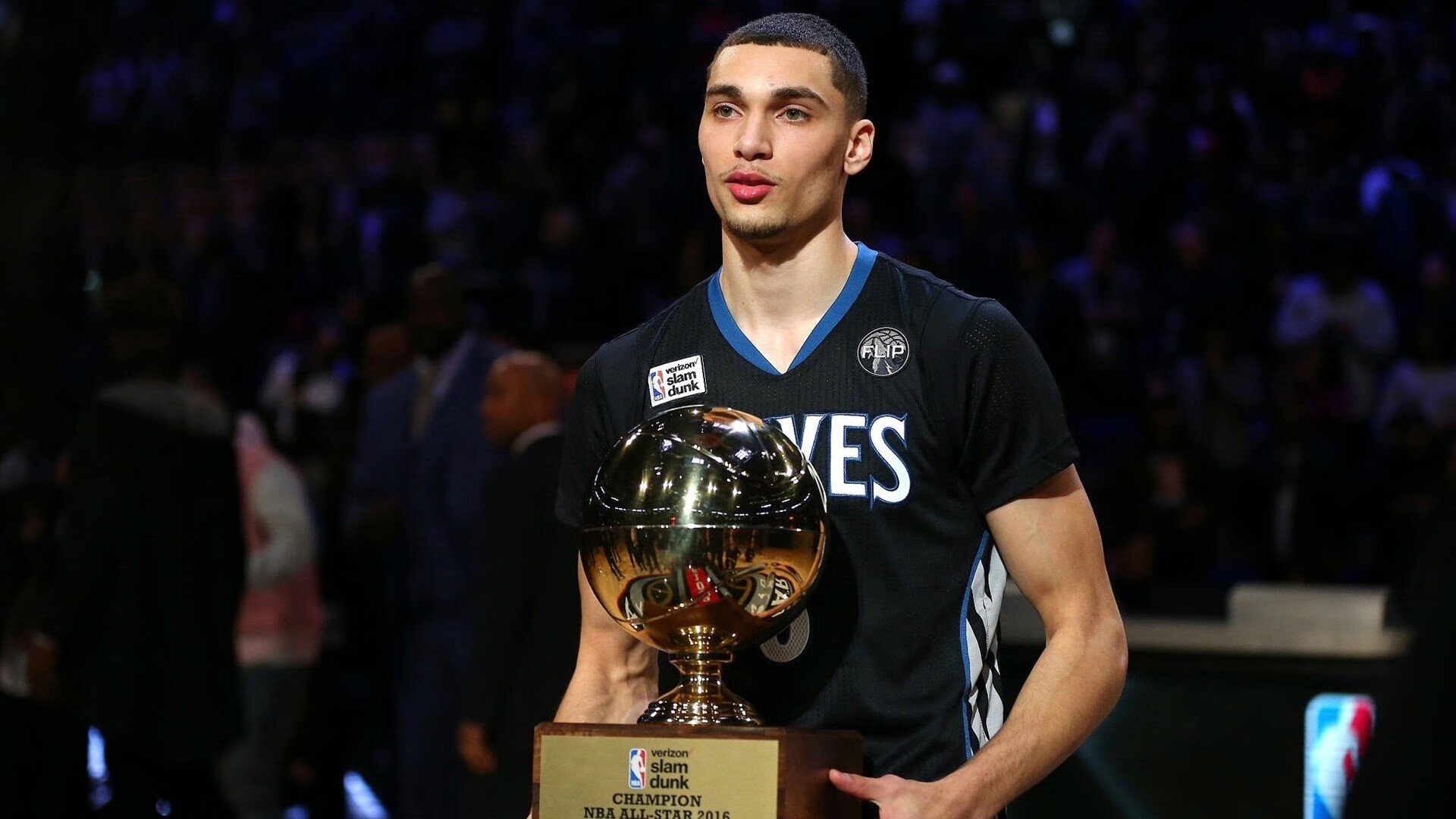 当沙漠悬念终结于东方，阿劳霍在欧冠之夜诠释何为唯一性