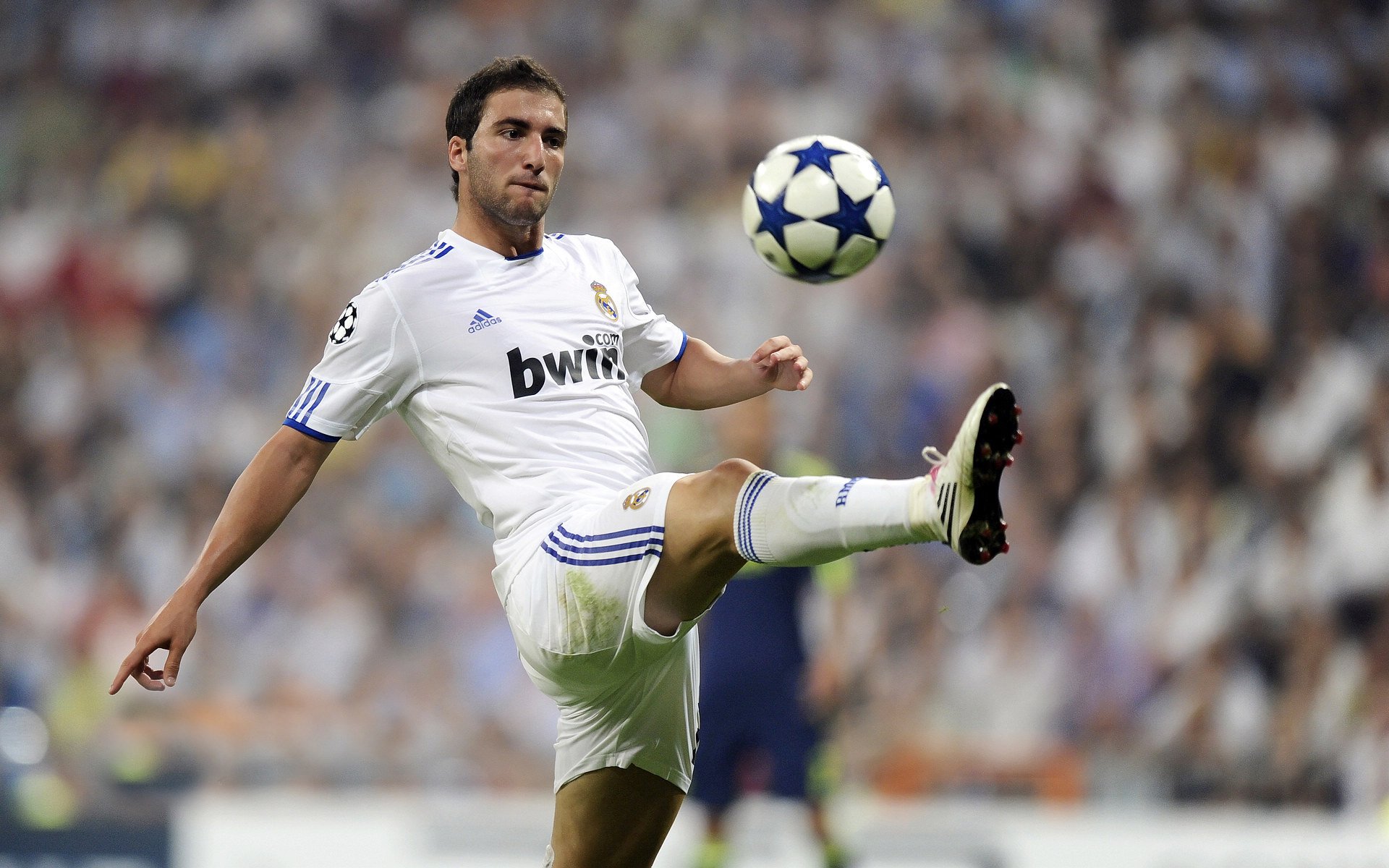 马丁内利独造三球，克罗地亚战术完胜轻取塞维利亚