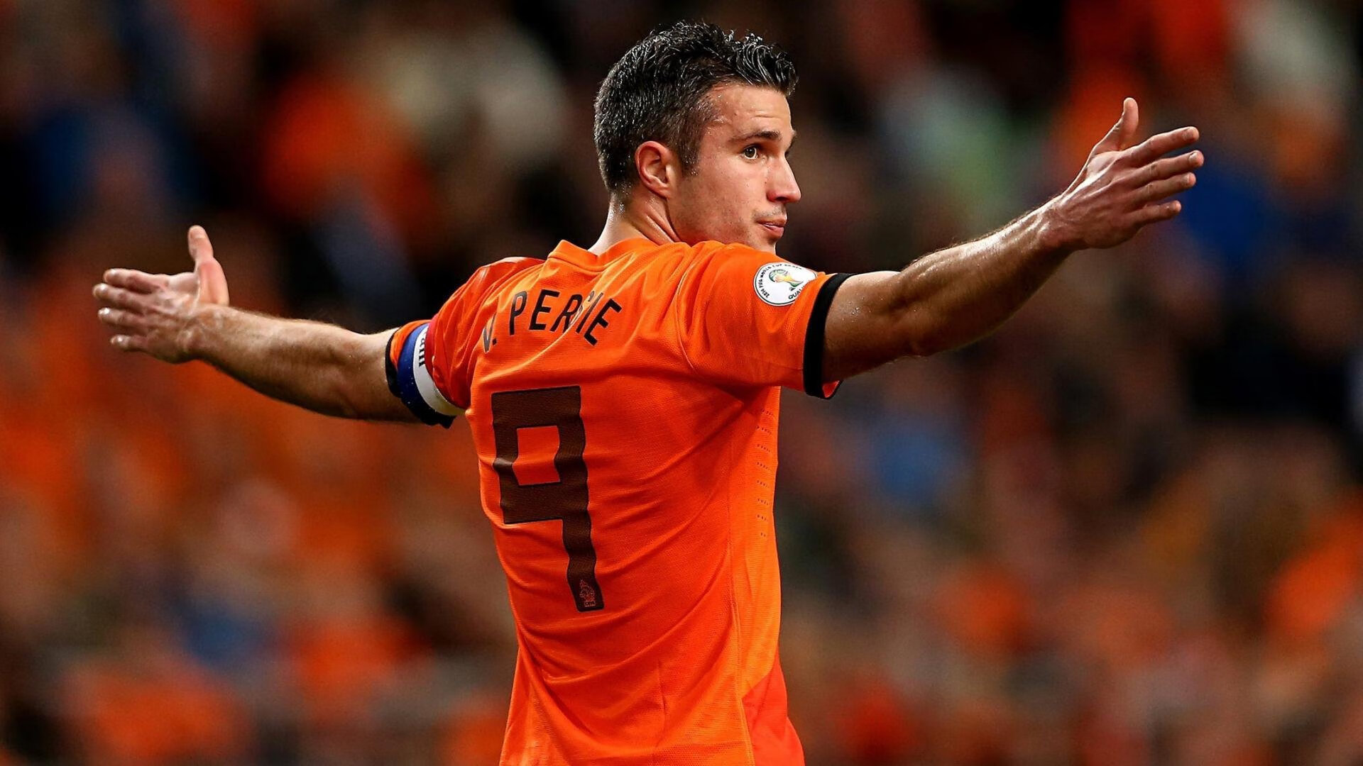 从波斯湾到安联球场，奥斯梅恩一锤定音，拜仁经济足球时代的关键落子