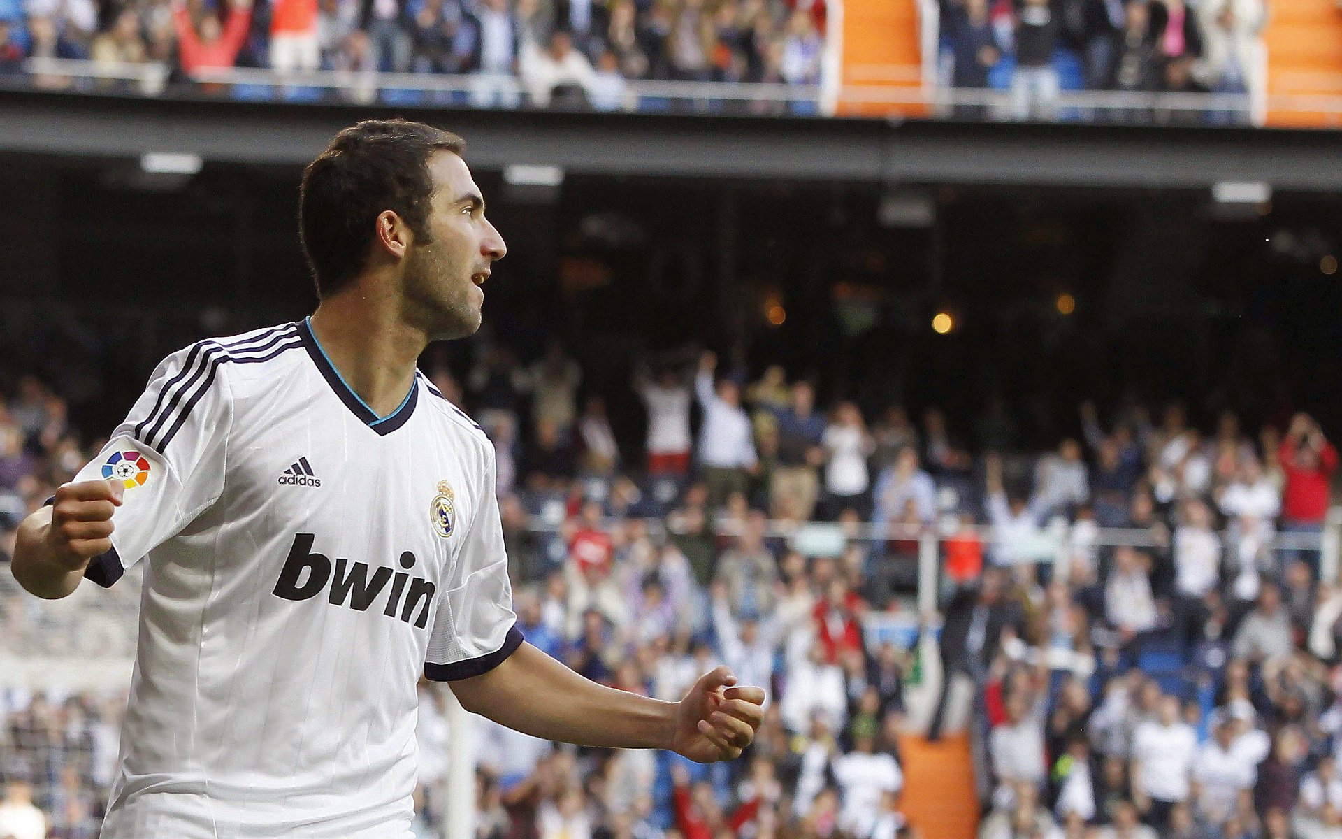 内马尔闪耀破局，黄潜稳扎稳打击退红牛风暴