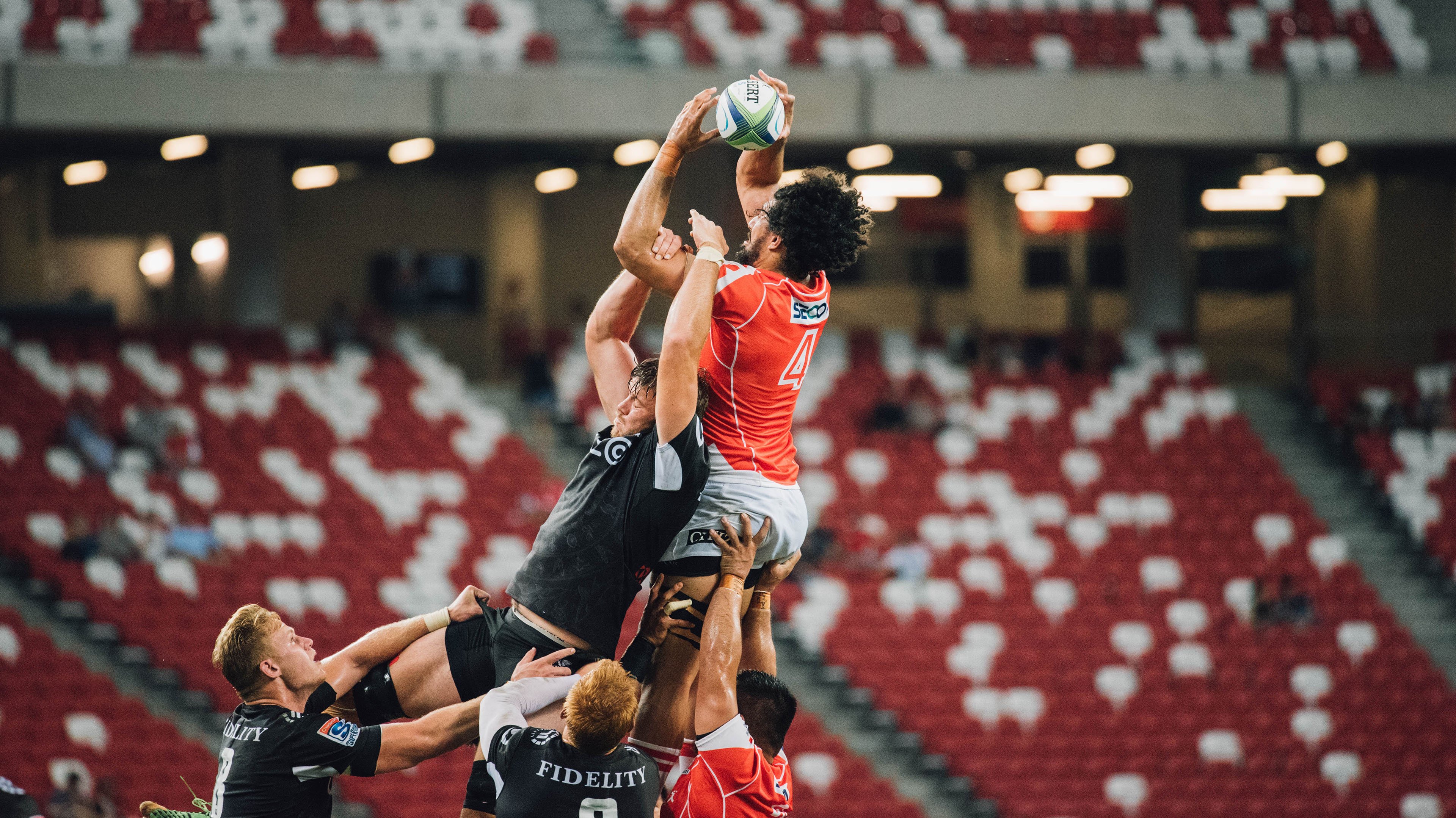 法拉利绝杀梅赛德斯，周冠宇统治全场，F1上海站的历史性时刻